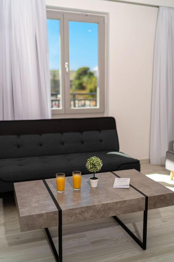 White&Gray Apartment Rethymno Exterior foto